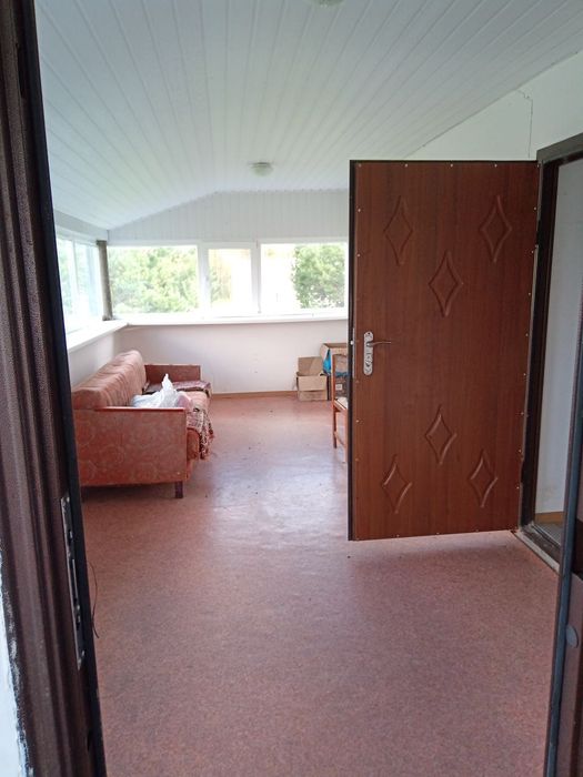 Будинок зі ставком