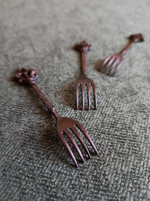 Десертні виделки для стильного сервірування столу