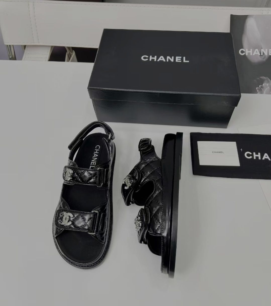 Sandały chanel najnowsza kolekcja