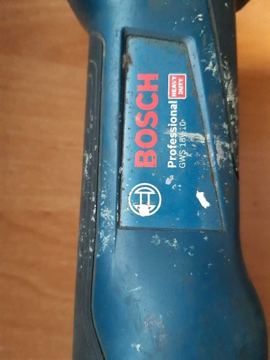 Zestaw szlifierka kątowa Bosch GWS 18V - 10C akumulatorowa w walizce