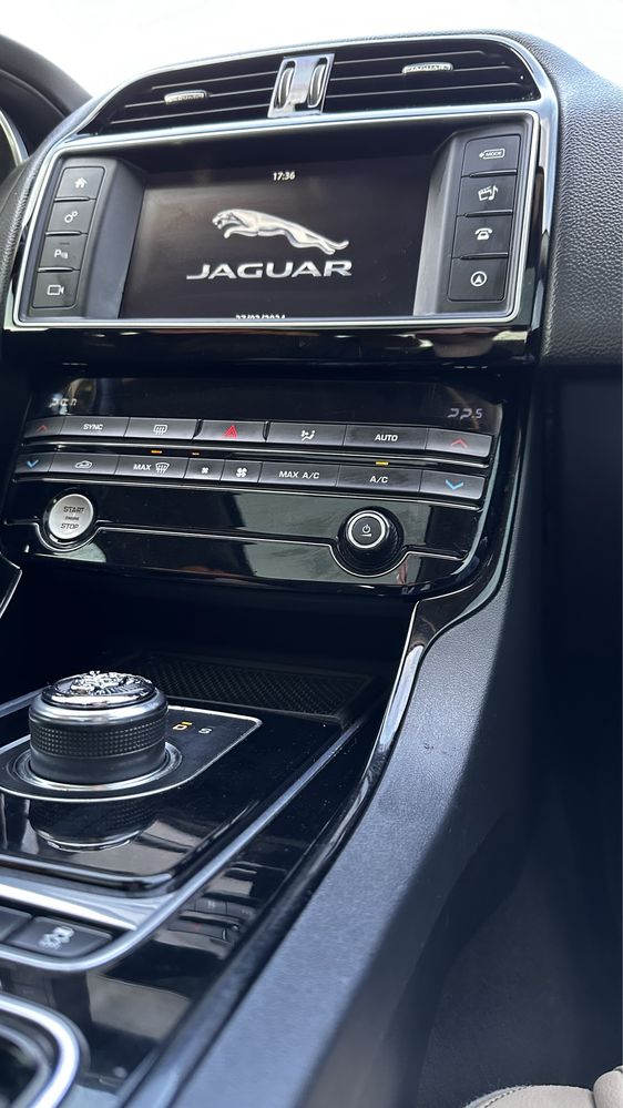 Jaguar XE 2017 2L