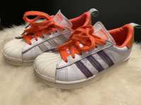 Adidas superstar dla dzieci girls are awesome 31,5