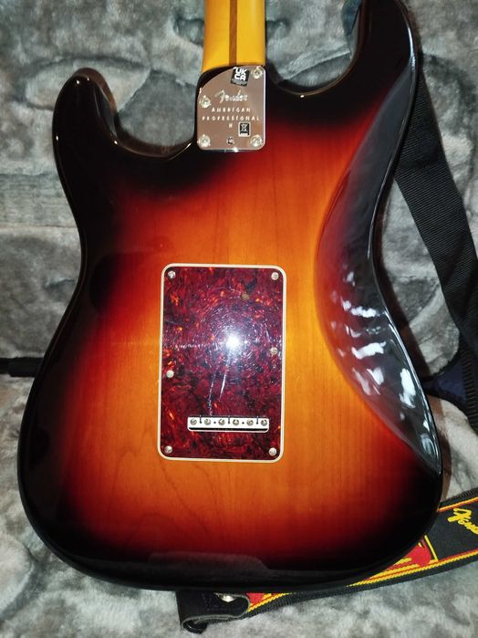 Fender American Profesional II Stratocaster 3TSB