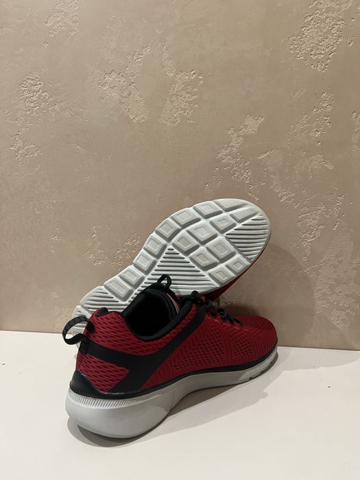 Кросівки skechers equalizer