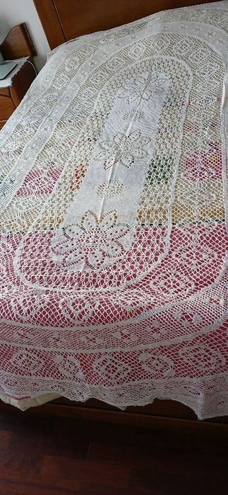 Colcha branca antiga