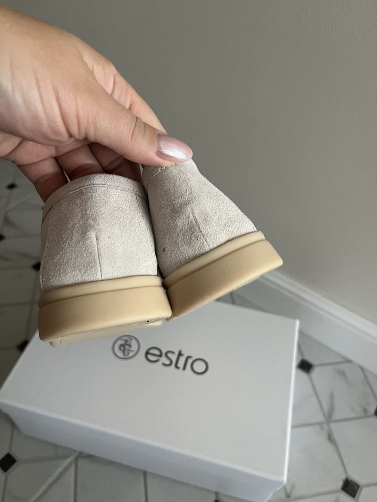 Nowe mokasyny Estro
