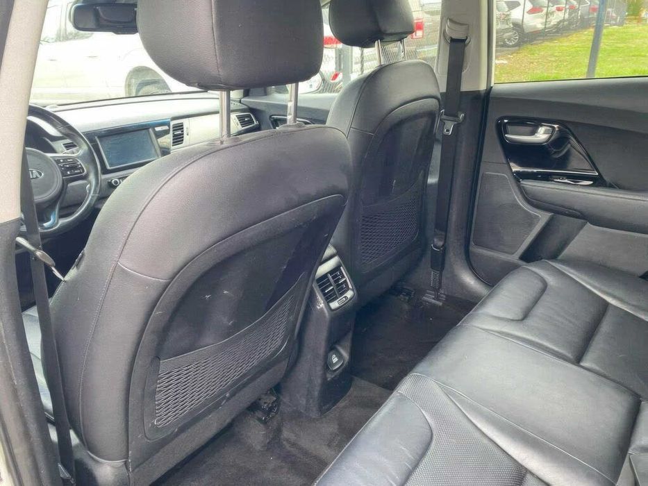 Kia Niro Touring      2018