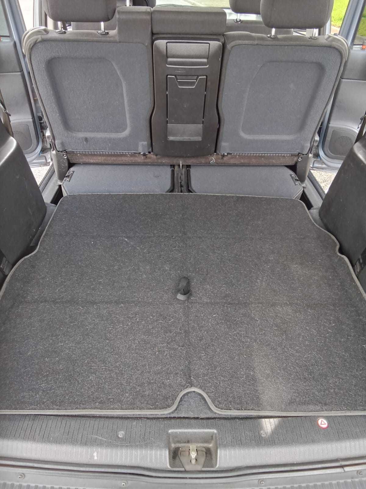Opel Zafira 2.0 (7 lugares)