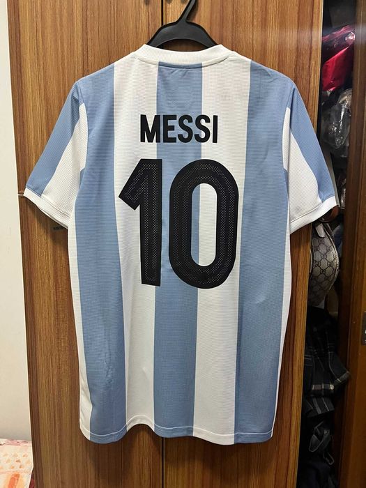 Nowość: Koszulka z okazji 50. rocznicy reprezentacji Argentyny Messi M