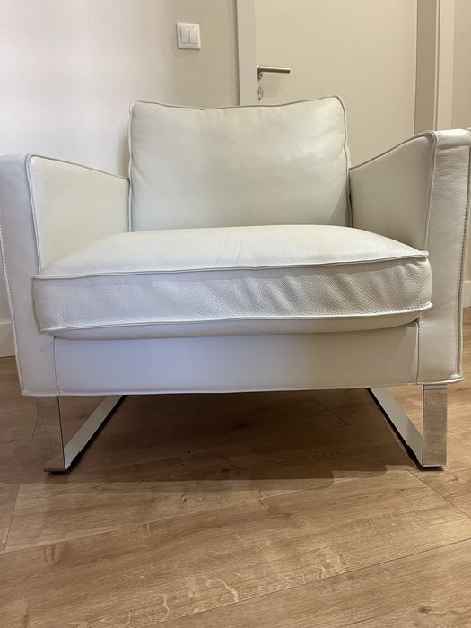 Sofa em pele branco IKEA