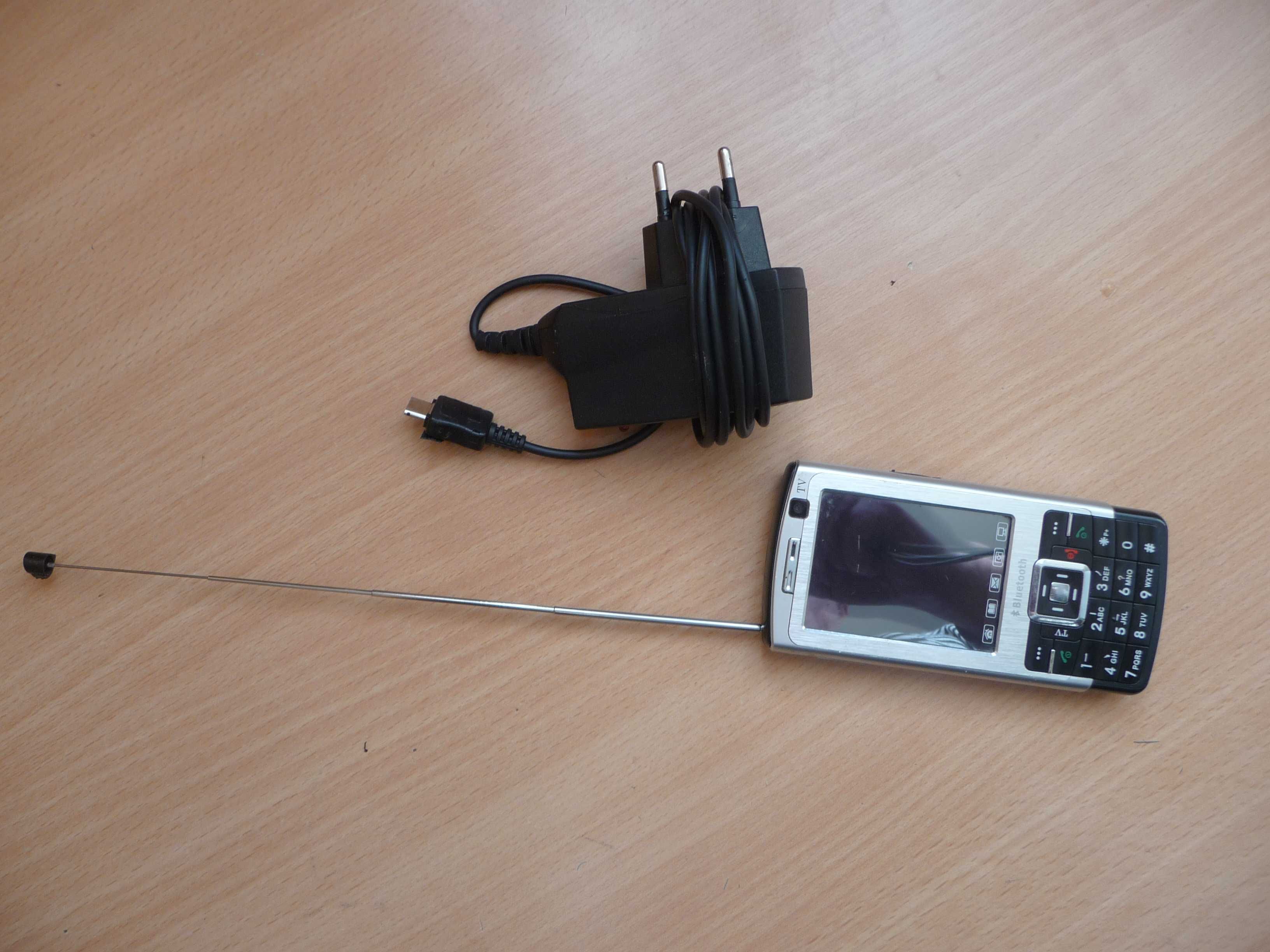 Nokia 6080. NokiaTV Mobile, Блок питания универсальный, Адаптер USB