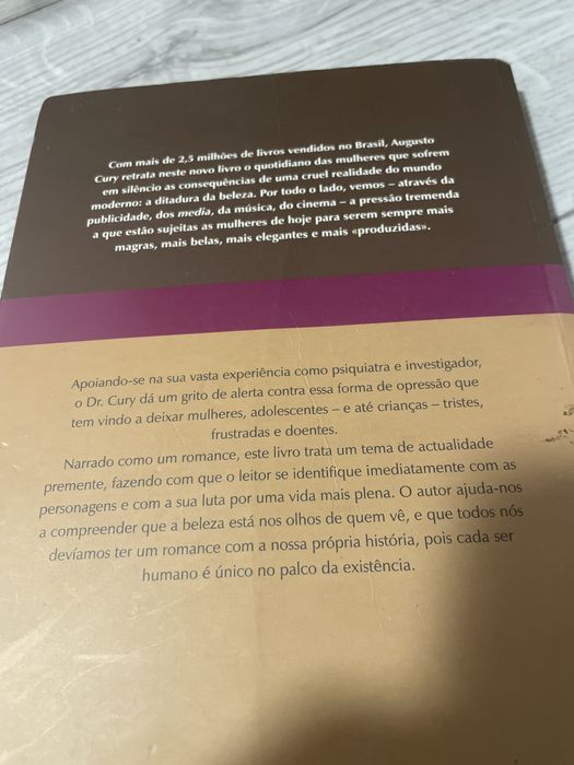 Livro a ditadura da beleza