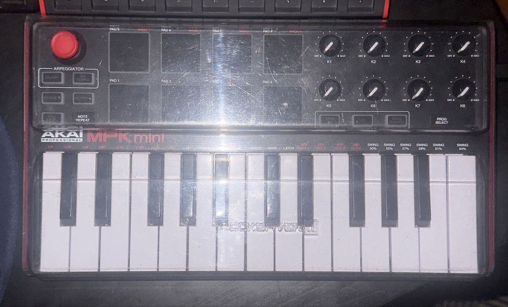 Akai MPK mini MK2 + Decksaver