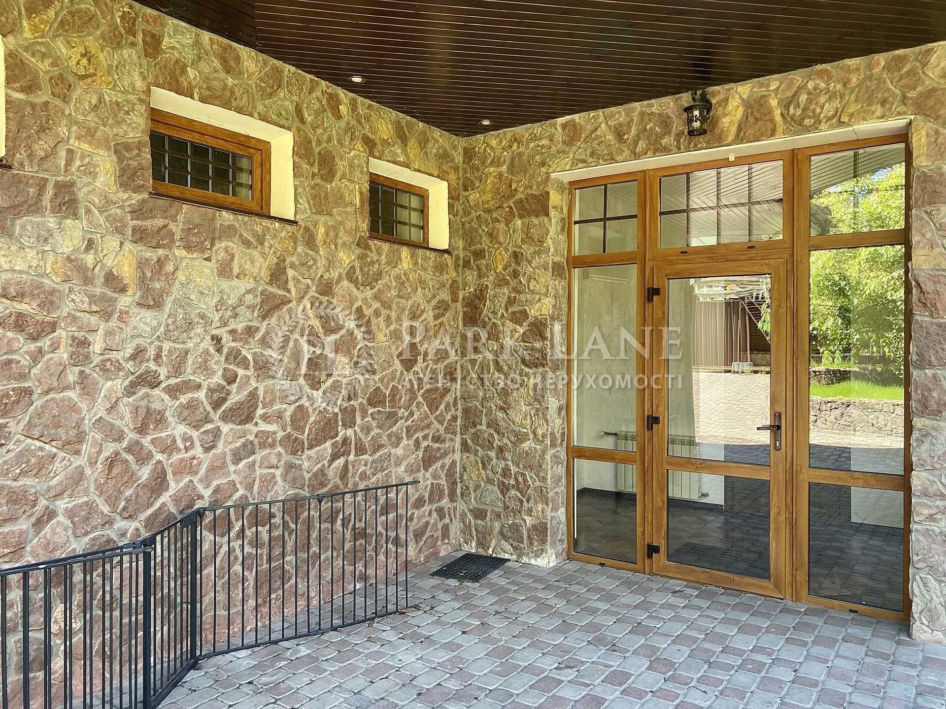 Дом с бассейном возле леса. 400 м.кв. Кременище. Лесники.