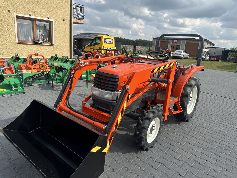 Mini Traktor Kubota KL-23 23km z ładowaczem czołowym tur4x4 Super stan