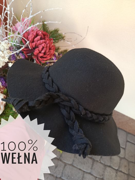 Kapelusz czarny wełniany damski z rondem do płaszcza 100% wełna 54