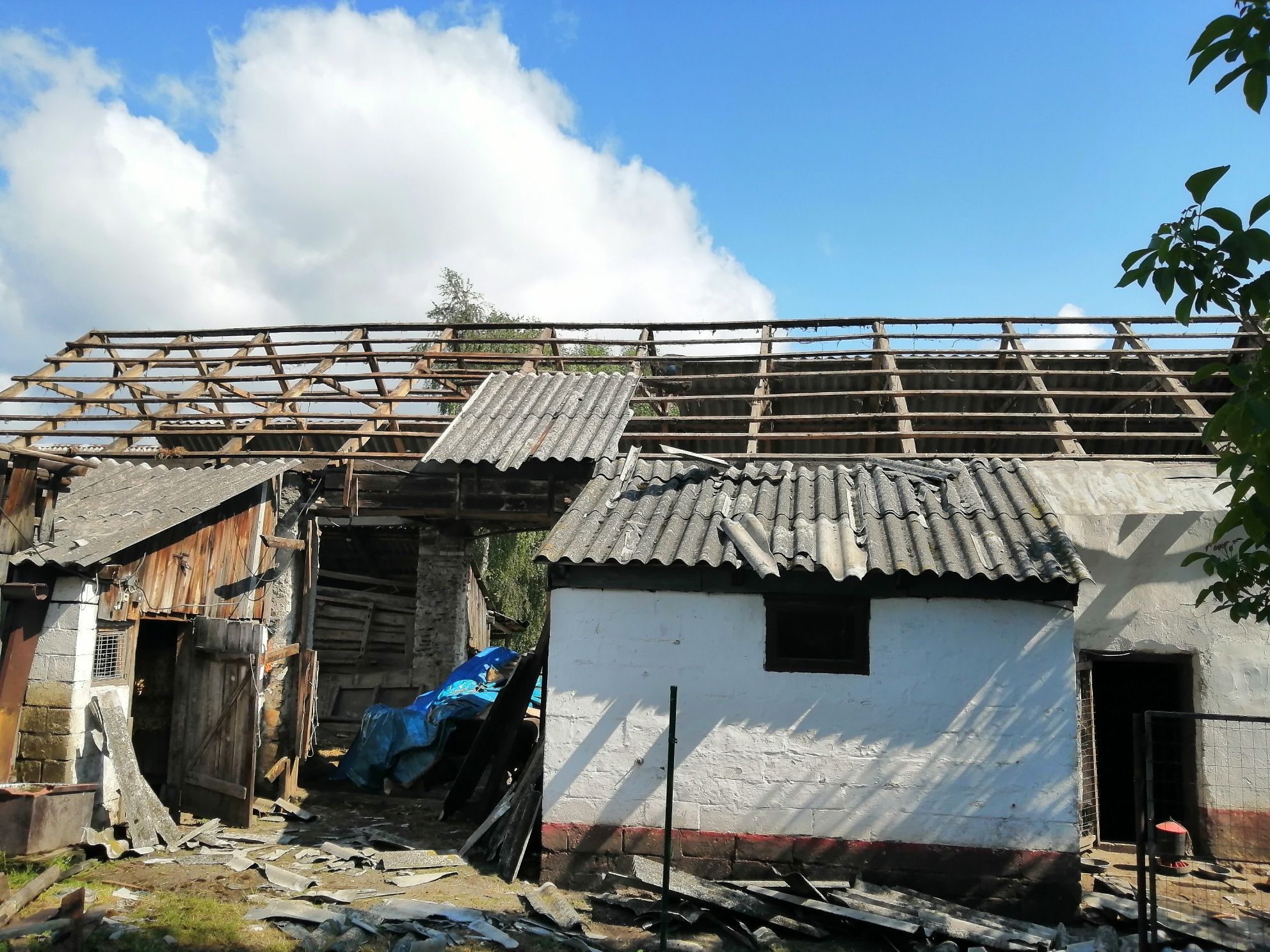 Rozbiórka stodół skup starego drewna stodoły szopy wymiana desek