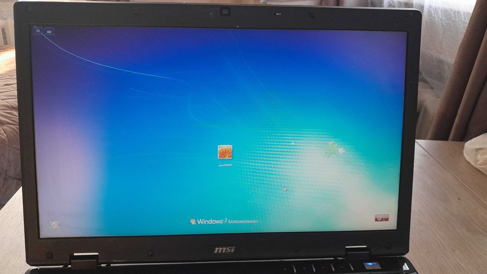 Ноутбук MSI CX500