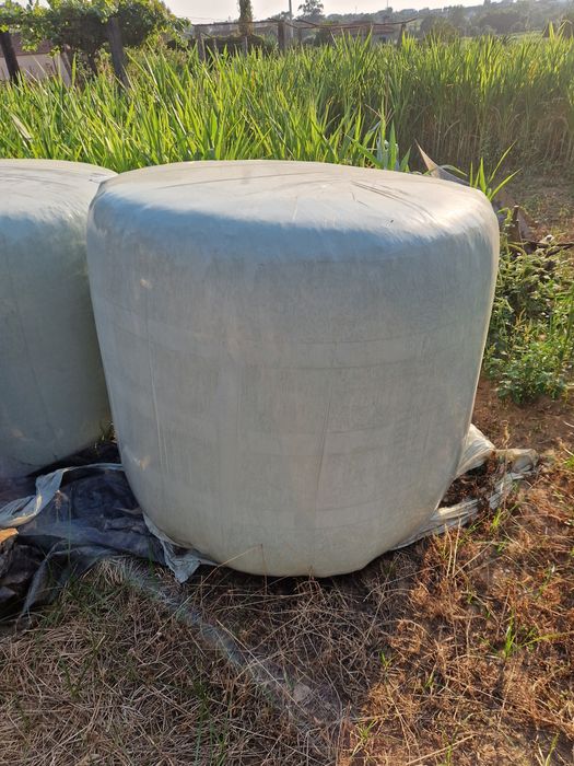 Vendo fardos de palha