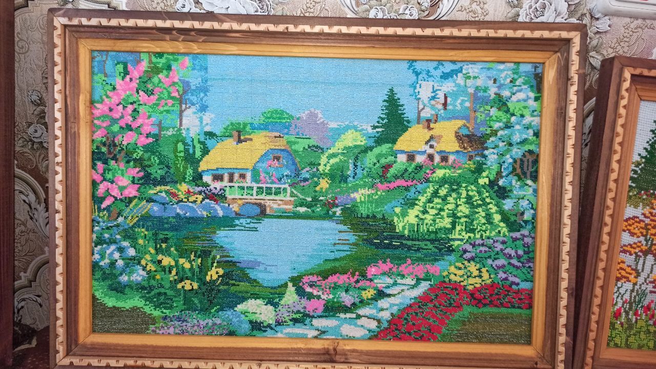 Продам картини вишиті хрестиком
