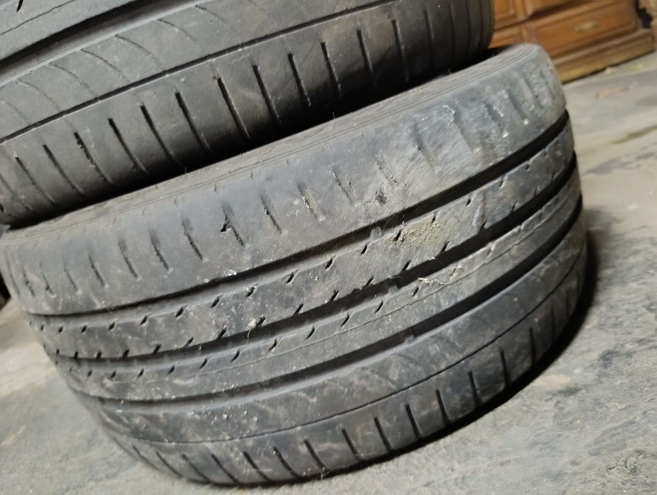 Pneus goodyear 225/35/18