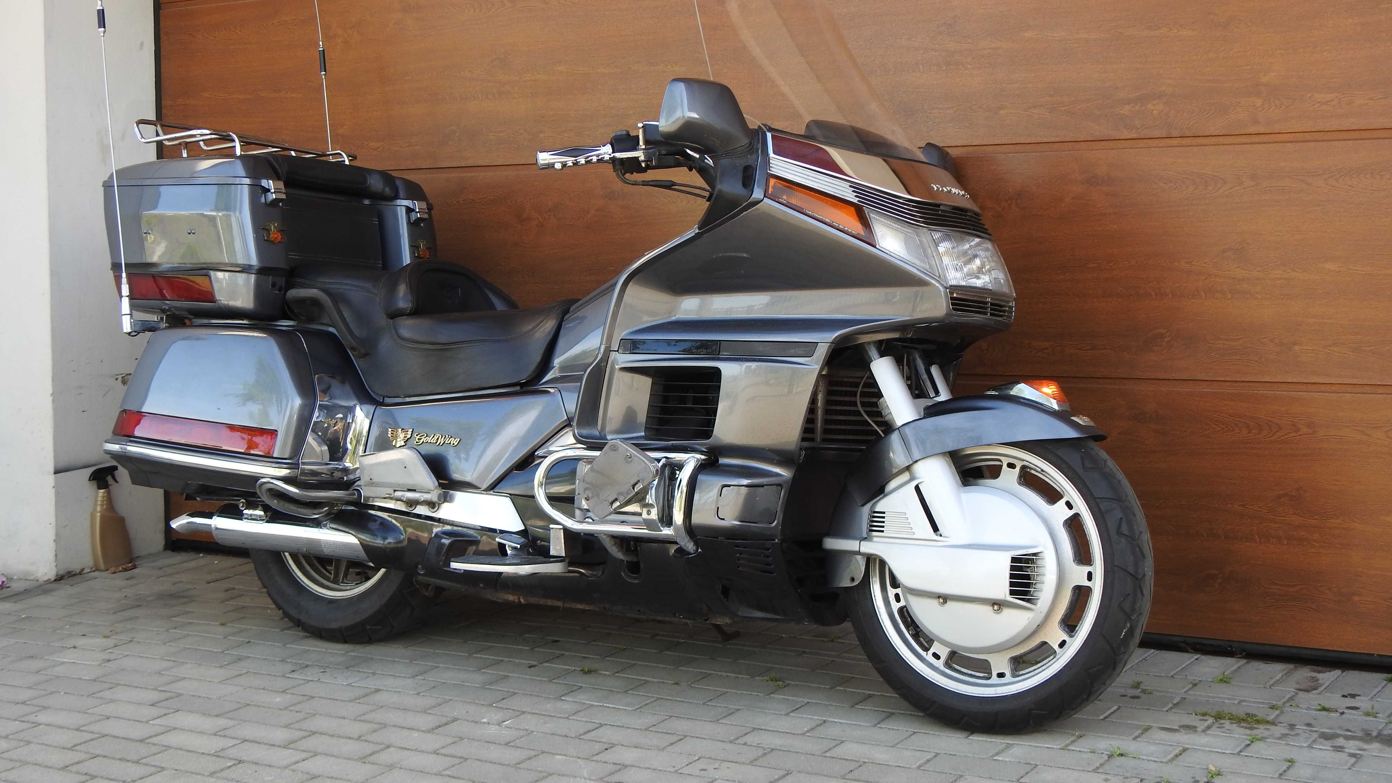 Honda gl 1500 gold wing