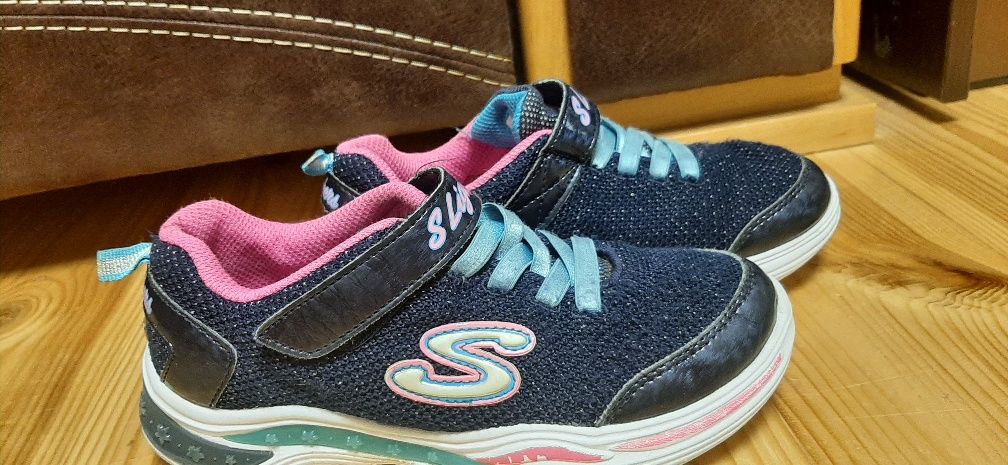 Кросовки Skechers