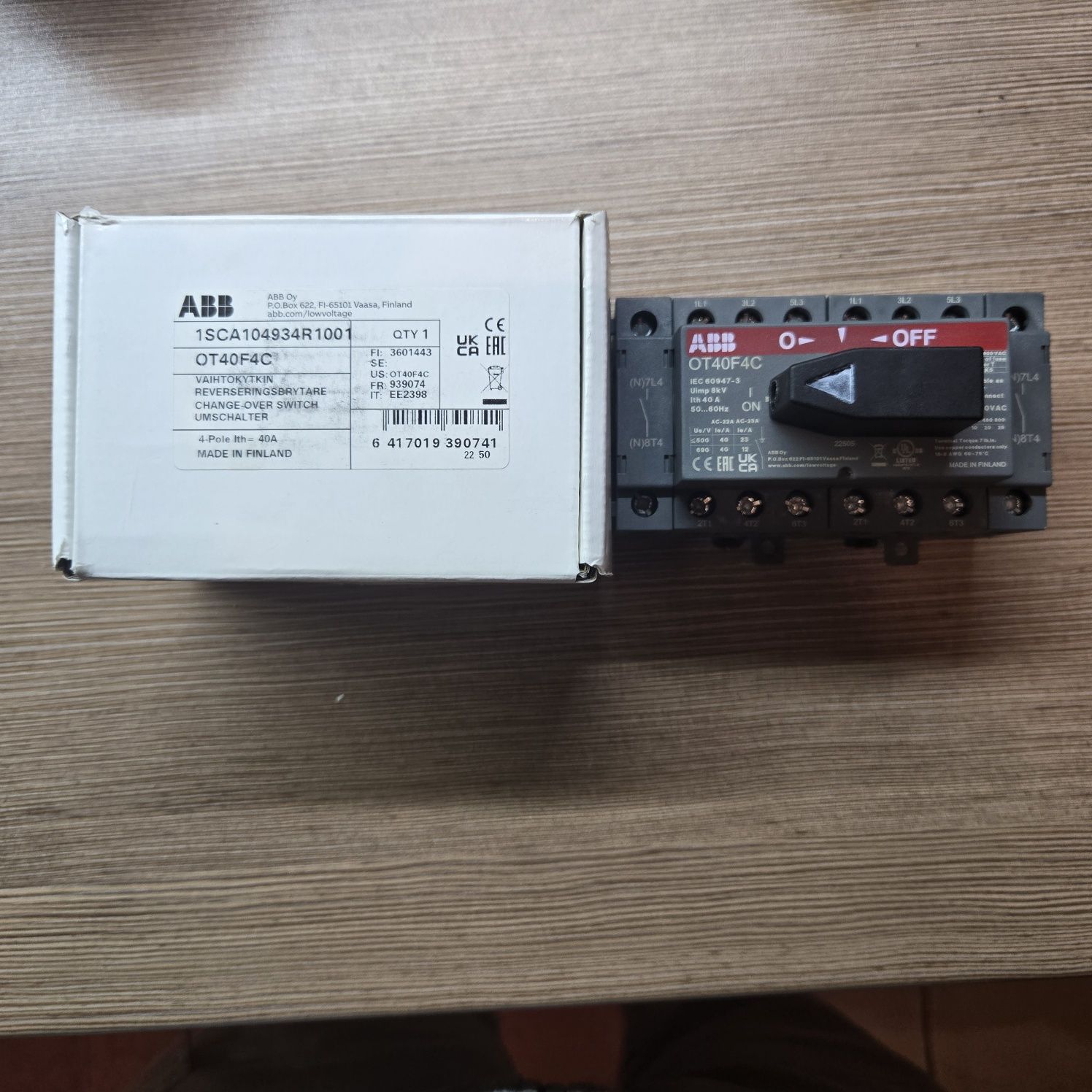Переключатель нагрузки I-O-II ABB 40A 4 полюса