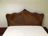 Cama de casal com colchão - estilo Queen Anne