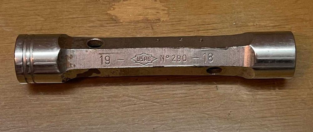 Chaves de Tubos Antigas Diferentes Tamanhos