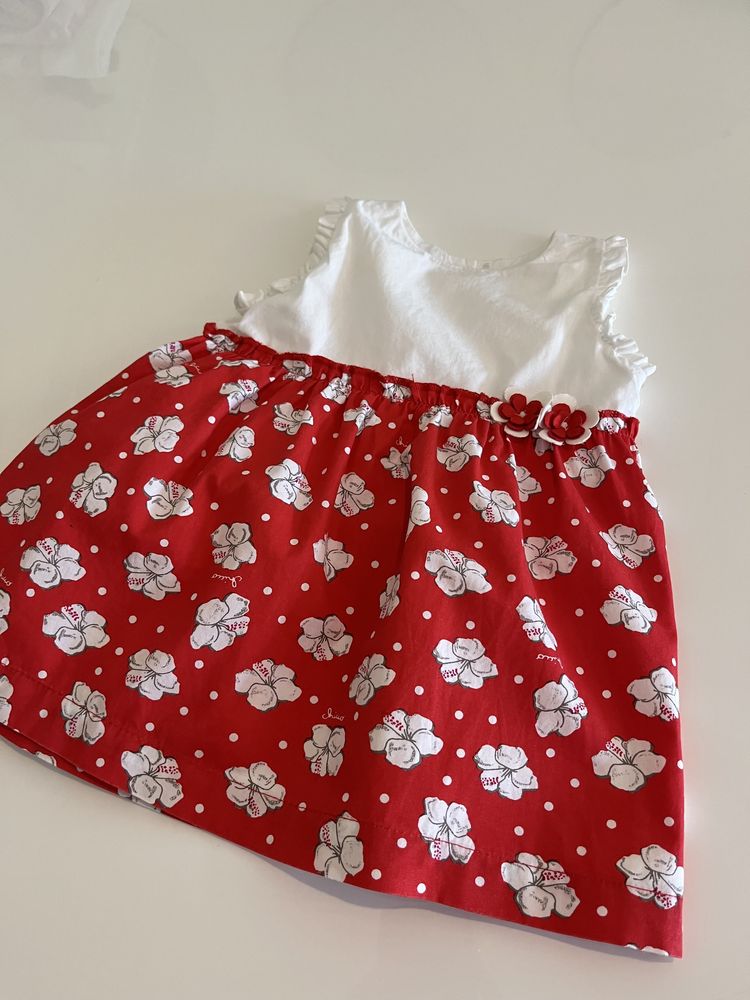 Vestido da Chicco, 9 meses. Ofereço os portes de envio.