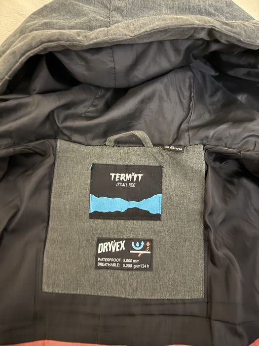 Продам зимову куртку б/у