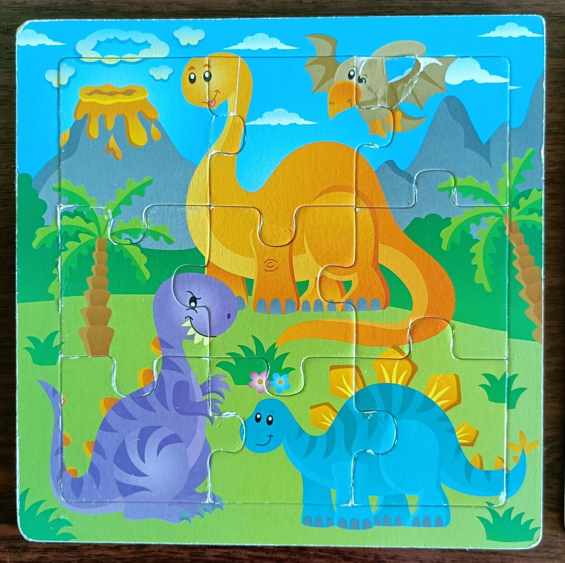 2x puzzle drewniane, biedronka, dinozaury