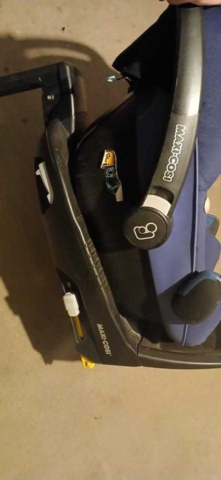 Maxi Cosi fotelik i baza isofix