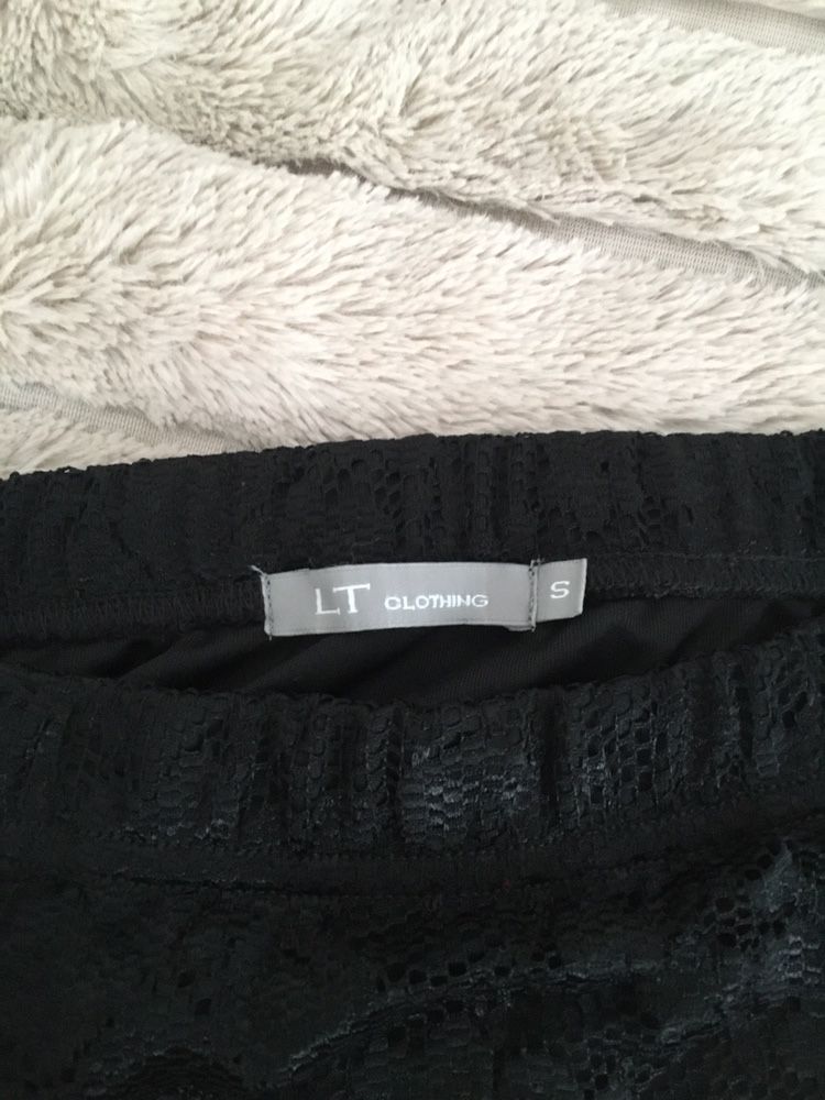 Spódnica czarna koronkowa 36 LT Clothing ażurowa z podszewką