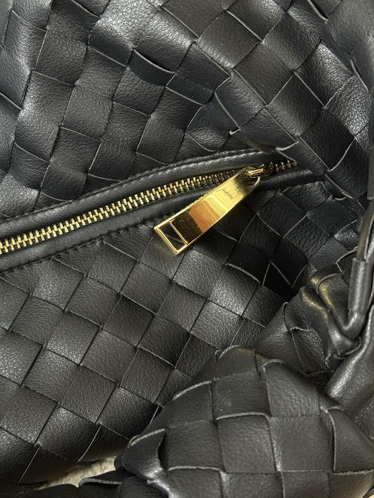 Сумка як нова під Bottega Veneta