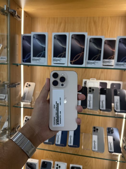 IPHONE 16 PRO 128GB COMO NOVO
