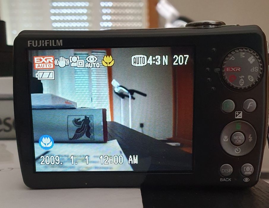 Fujifilm F200 EXR (Super CCD)