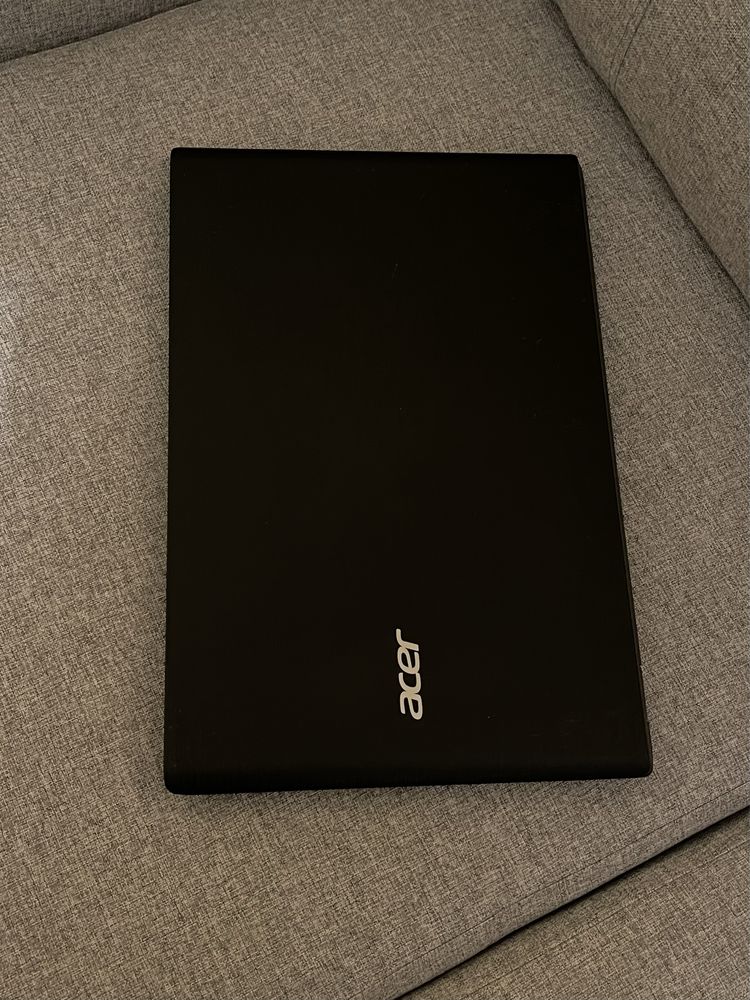 Laptop Acer do gier 17.3' i5, 8GB ram, NVIDIA 920m, SSD Samsung.