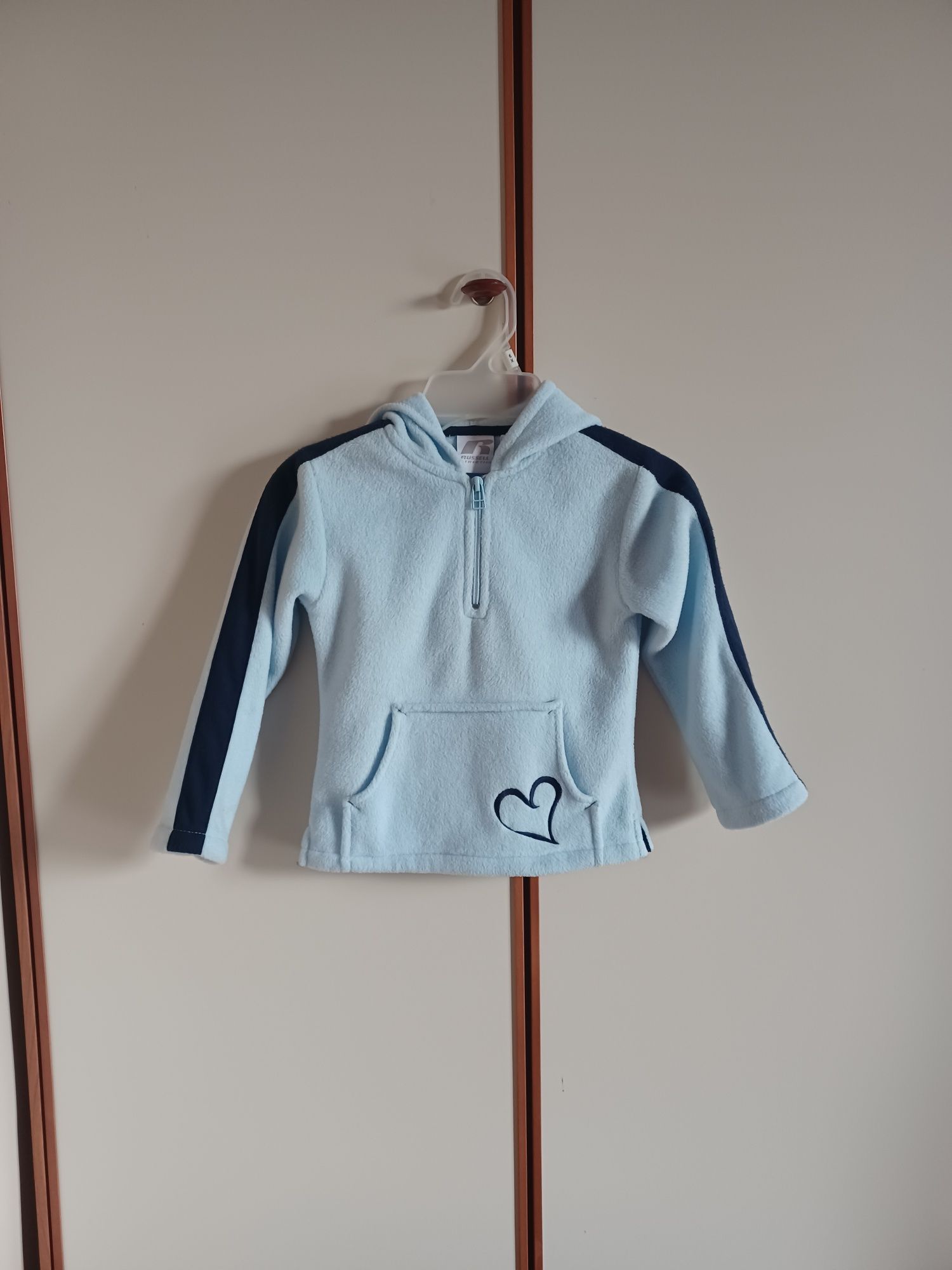 Błękitna bluza z kapturem dla dziewczynki na ok 4 lata