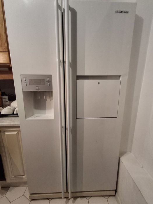 Американський холодильник Samsung