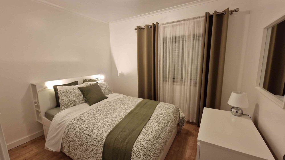 Apartamento T1, Av. Maria da Conceição, em Carcavelos.