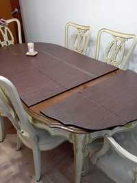 Stół wraz z kompletem krzeseł