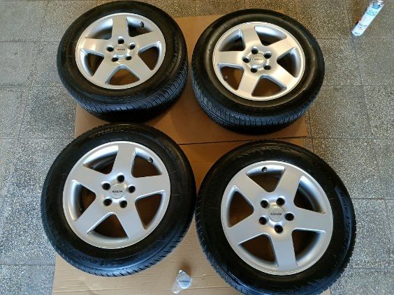 Felgi aluminiowe 16 + opony zimowe
