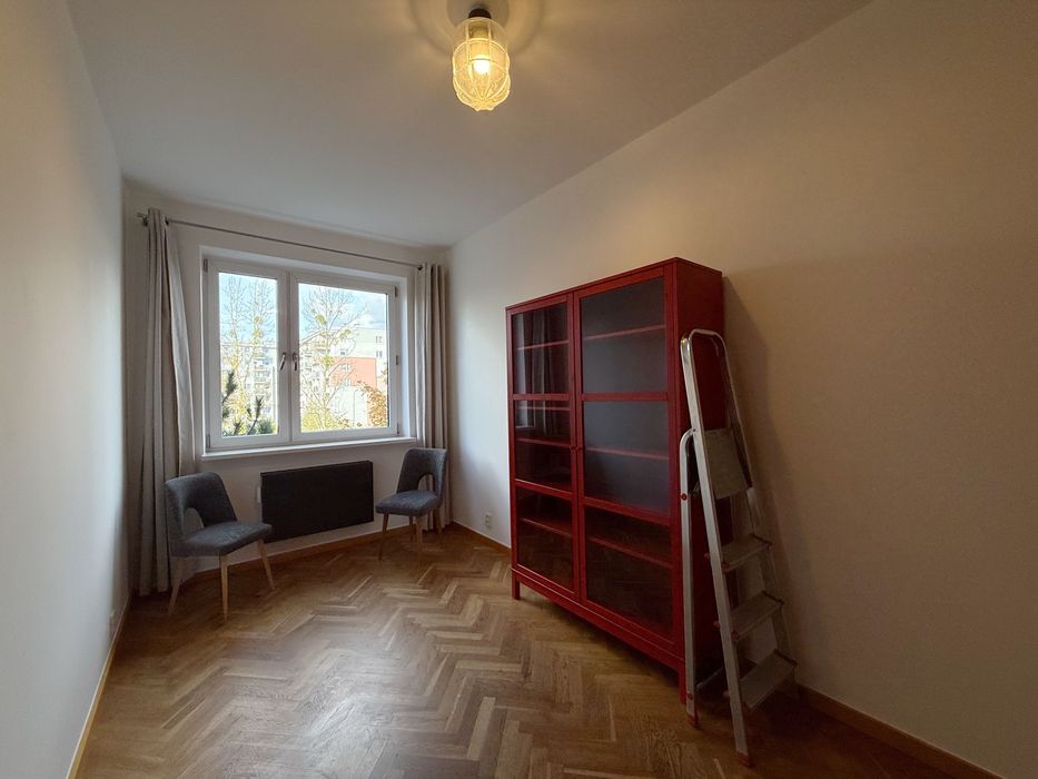 Przestronne 4 pokojowe mieszkanie naprzeciwko Pasażu Opieńskiego