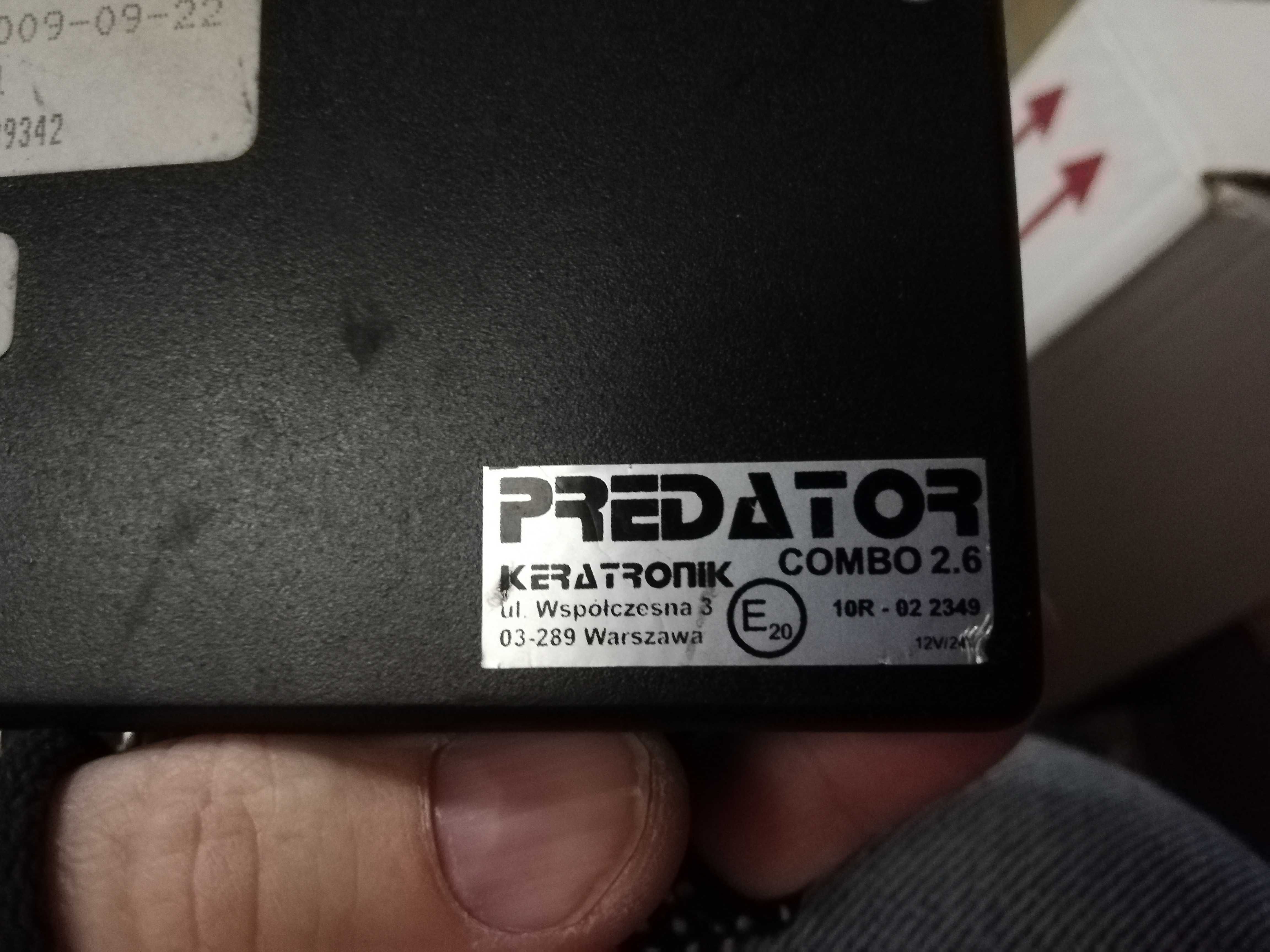 GPS Lokalizator Predator KERATRONIK Combo 2.6