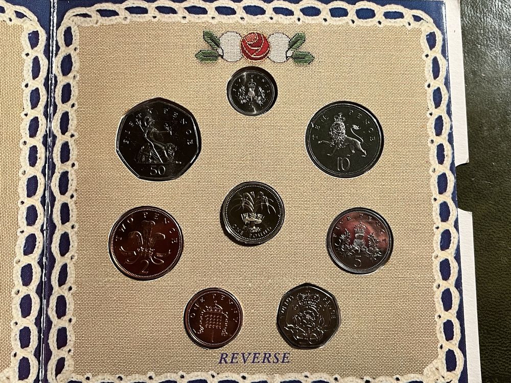 Menniczy set monet obiegowych z 1990r, Wielka Brytania. W oryginale