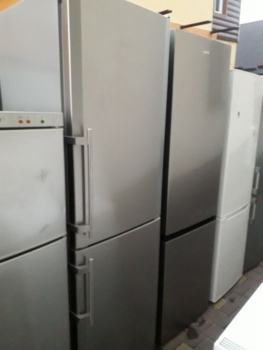 Енергоекономний А++  великий холодильник з Німеччини.ElectroluxГаранті