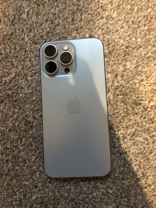 iPhone 15 pro max na gwarancji