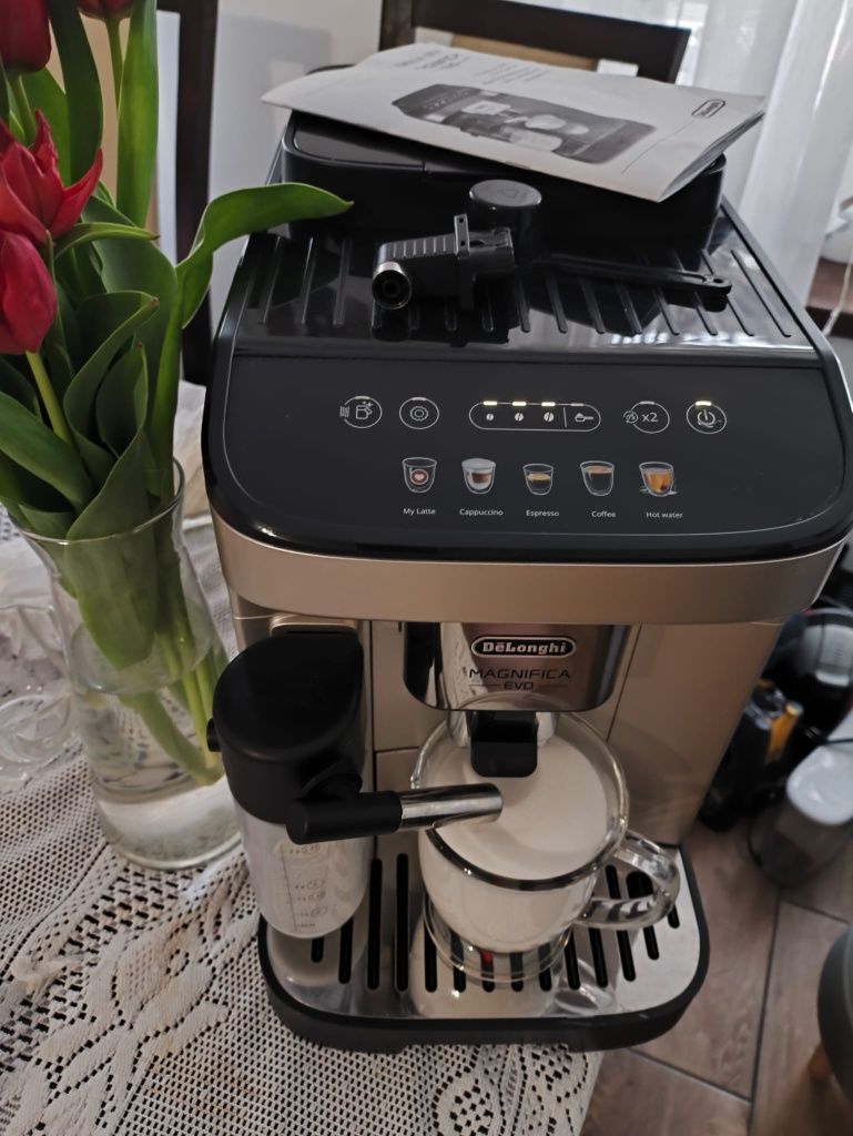 Ekspres do kawy DeLonghi Magnifica Evo